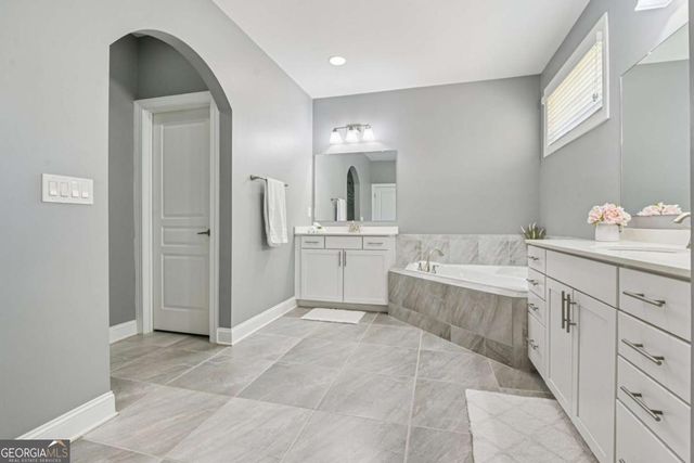330 La Perla Drive, Sugar Hill, GA 30518