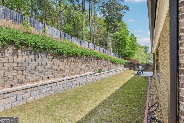 330 La Perla Drive, Sugar Hill, GA 30518