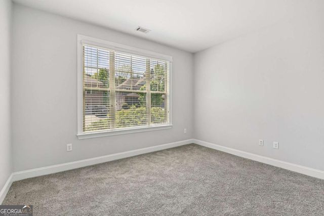 330 La Perla Drive, Sugar Hill, GA 30518
