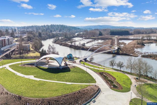 2674 Mt Saint Helens Av SE, Salem, OR 97302