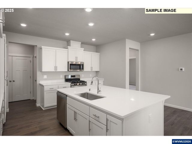 2674 Mt Saint Helens Av SE, Salem, OR 97302