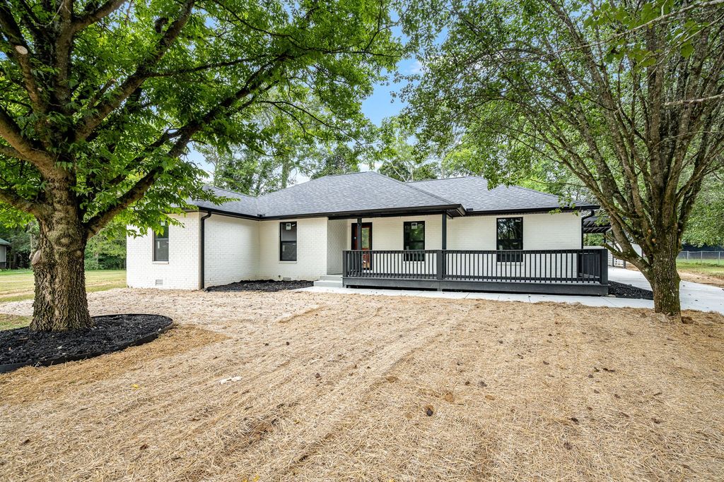 2712 Oak Point St, Murfreesboro, TN 37130