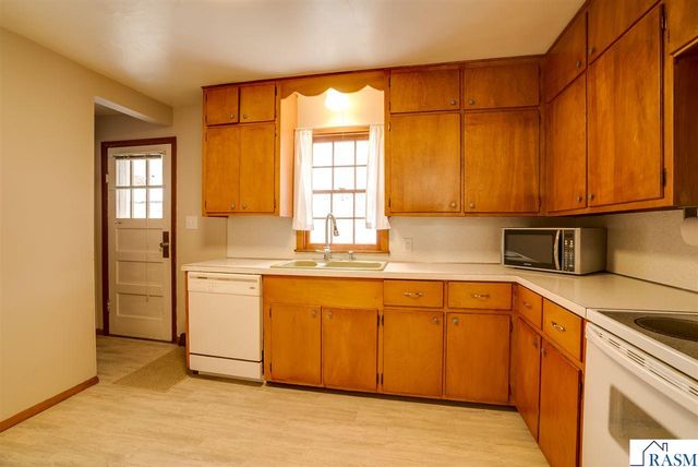 412 N Lincoln Street, Lake Crystal, MN 56055