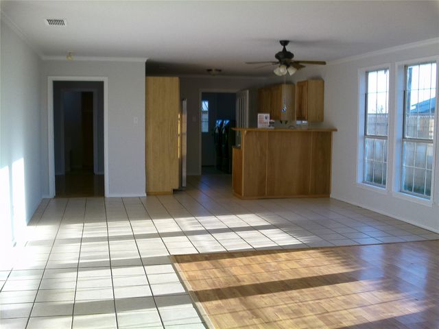 604 E South Street, Itasca, TX 76055