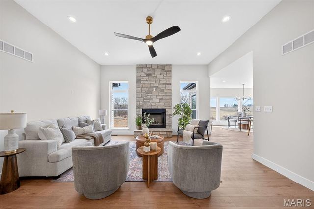 108 Harvest Glen Ct, Old Monroe, MO 63369