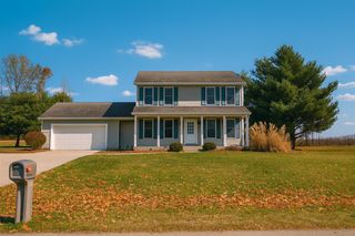 60909 Woodland Drive, Dowagiac, MI 49047