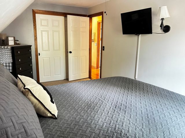 627 School St, Pembroke, MA 02359