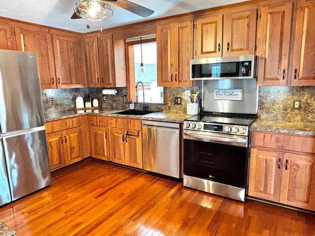 627 School St, Pembroke, MA 02359