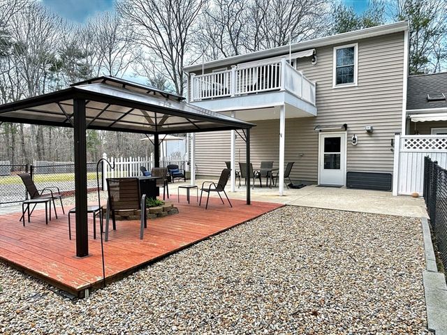 627 School St, Pembroke, MA 02359