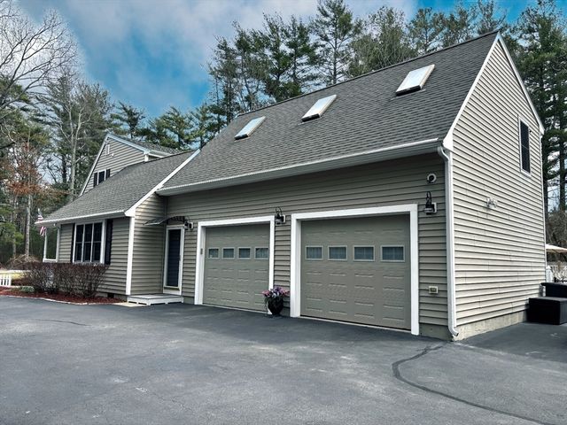 627 School St, Pembroke, MA 02359