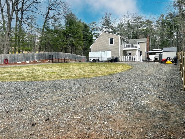 627 School St, Pembroke, MA 02359