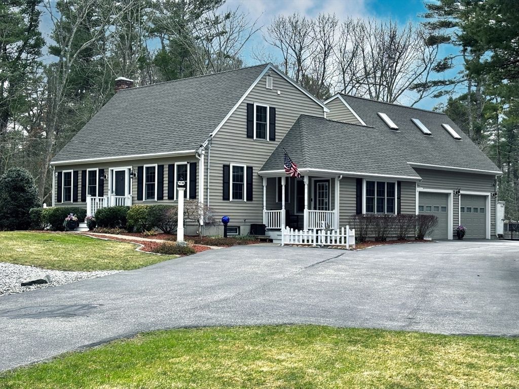 627 School St, Pembroke, MA 02359