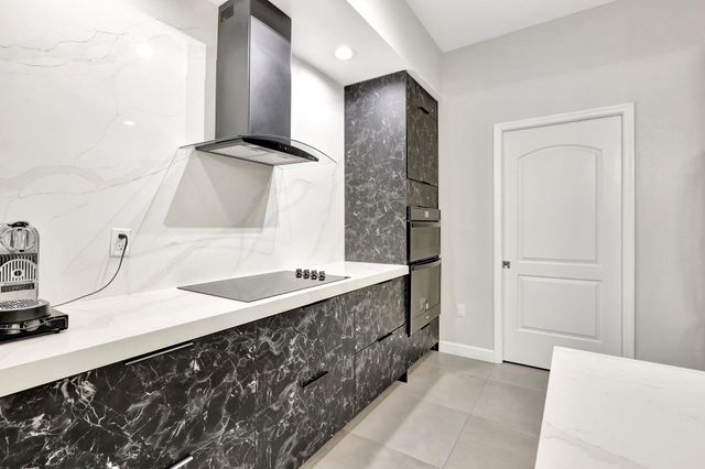 801 S Olive Avenue 1018, West Palm Beach, FL 33401