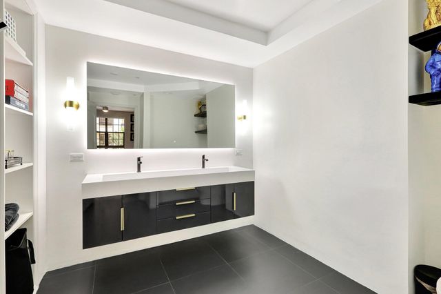 801 S Olive Avenue 1018, West Palm Beach, FL 33401