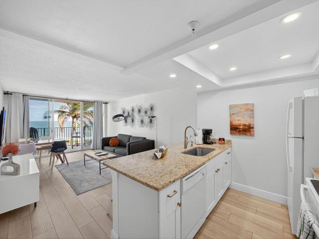 9800 S Ocean Drive 302, Jensen Beach, FL 34957