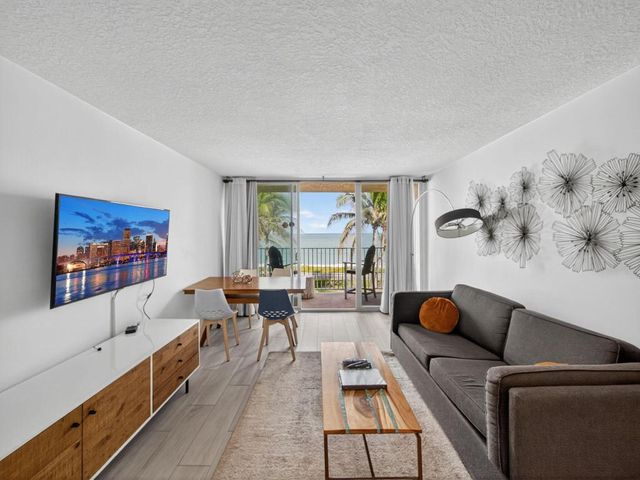 9800 S Ocean Drive 302, Jensen Beach, FL 34957