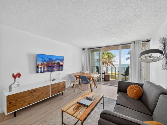 9800 S Ocean Drive 302, Jensen Beach, FL 34957