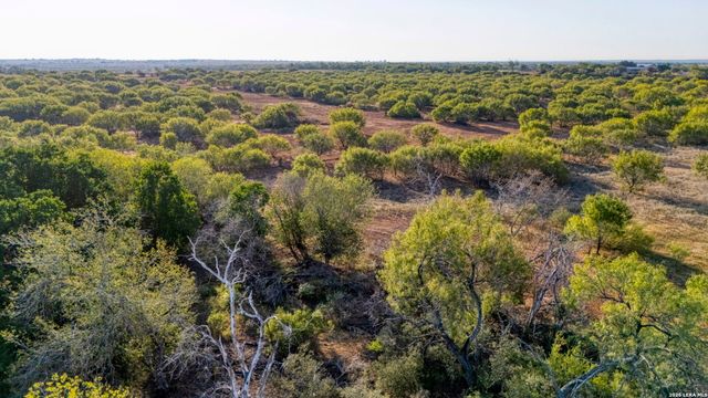 TBD CR 331 W, Jourdanton, TX 78026