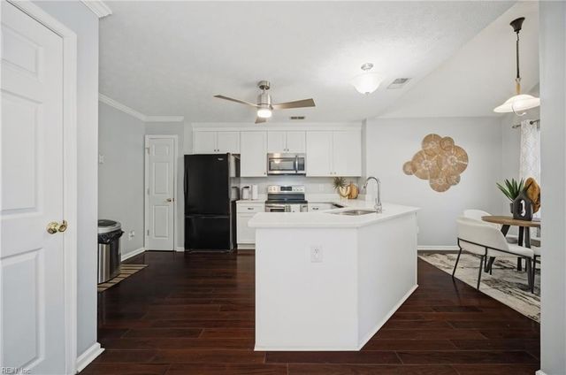 906 Monitor CT, Newport News, VA 23605