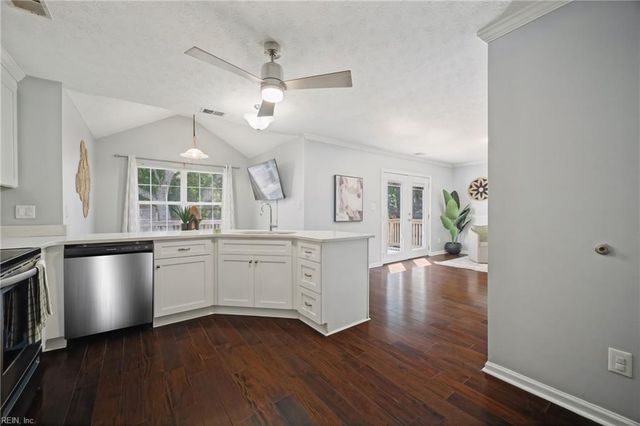 906 Monitor CT, Newport News, VA 23605