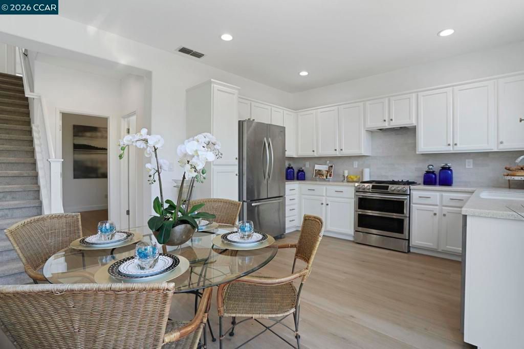 Image 11 of property listing at 5568 Brook Falls Ct, Stockton, CA 95219