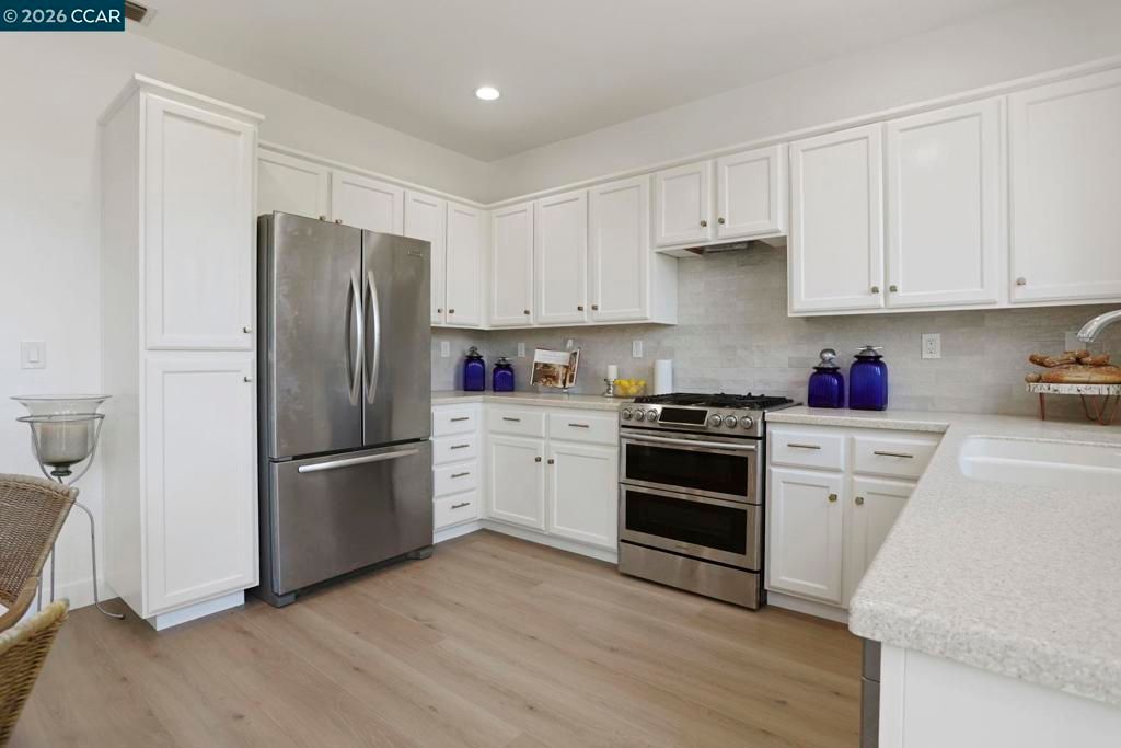 Image 14 of property listing at 5568 Brook Falls Ct, Stockton, CA 95219