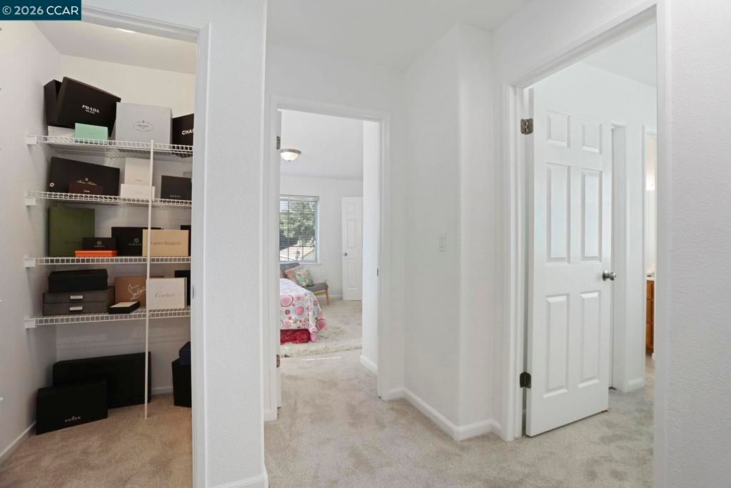 Image 21 of property listing at 5568 Brook Falls Ct, Stockton, CA 95219