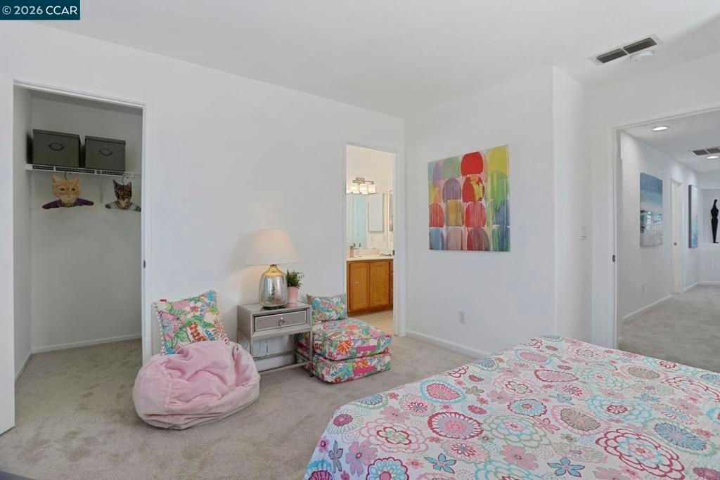 Image 33 of property listing at 5568 Brook Falls Ct, Stockton, CA 95219