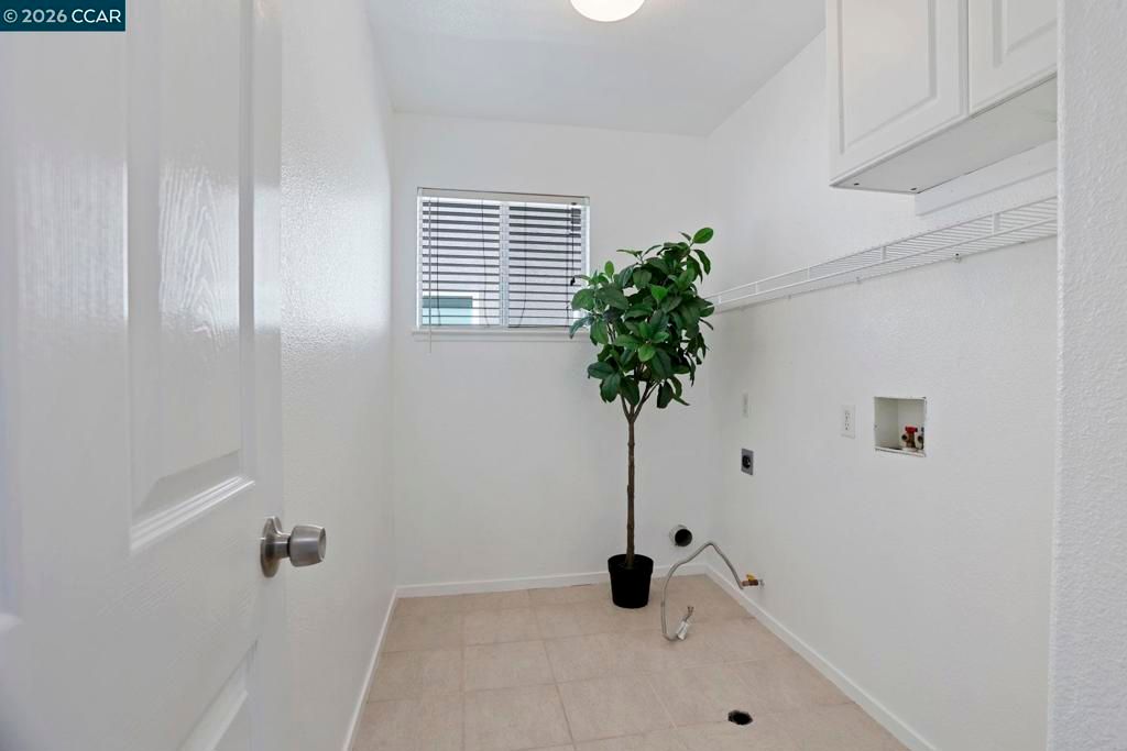 Image 38 of property listing at 5568 Brook Falls Ct, Stockton, CA 95219