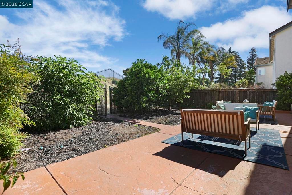 Image 43 of property listing at 5568 Brook Falls Ct, Stockton, CA 95219