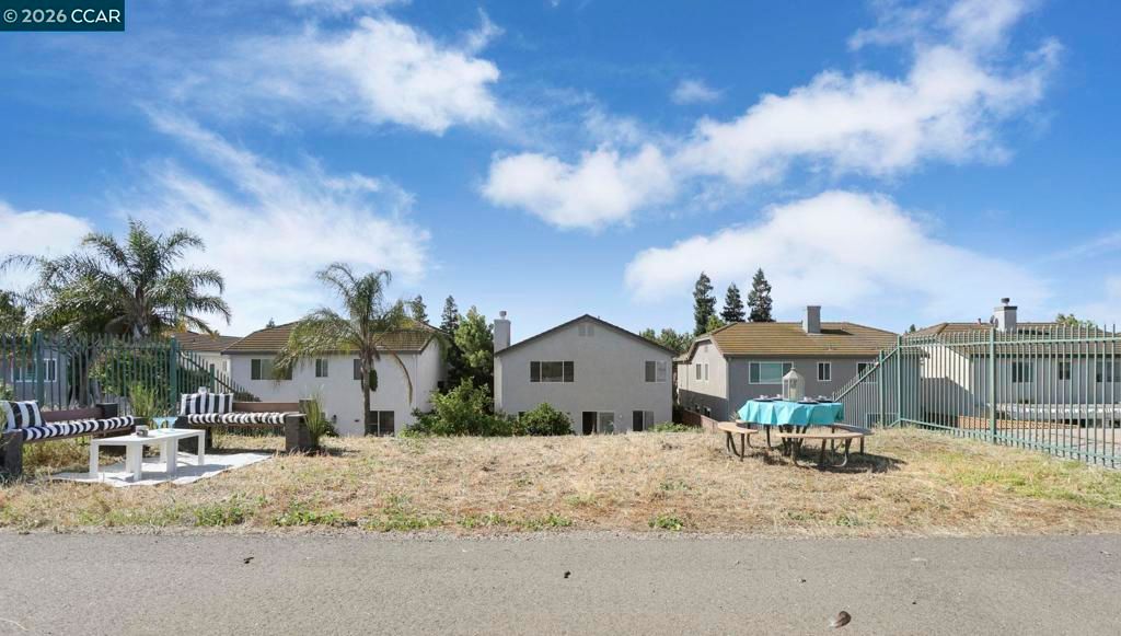 Image 51 of property listing at 5568 Brook Falls Ct, Stockton, CA 95219