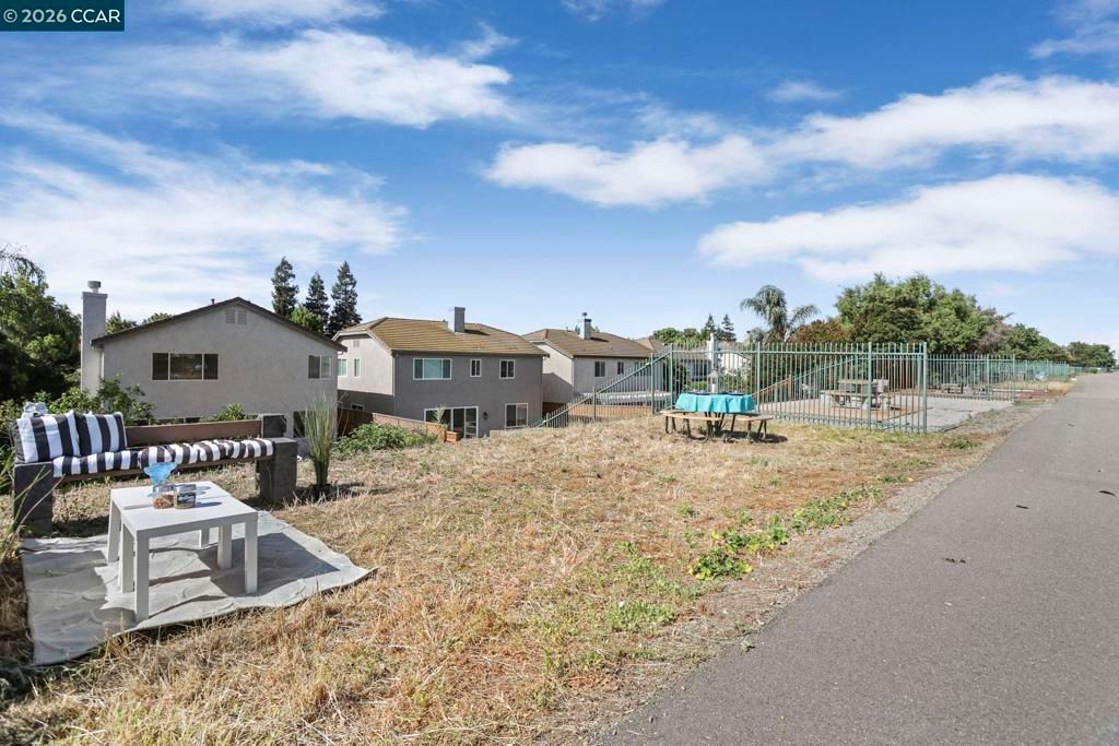 Image 53 of property listing at 5568 Brook Falls Ct, Stockton, CA 95219
