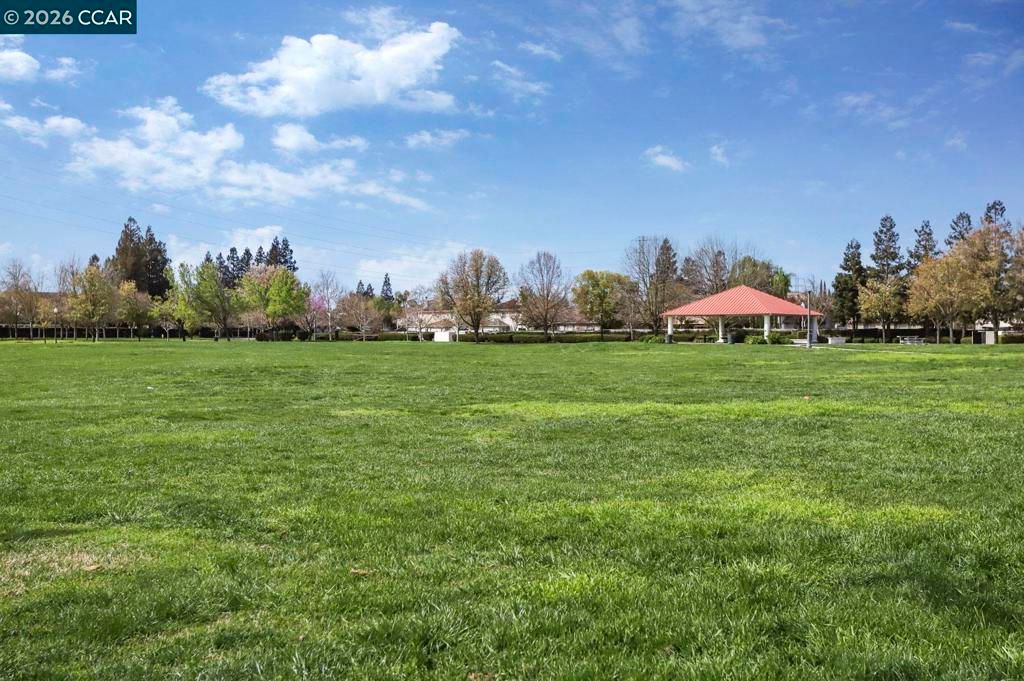 Image 59 of property listing at 5568 Brook Falls Ct, Stockton, CA 95219