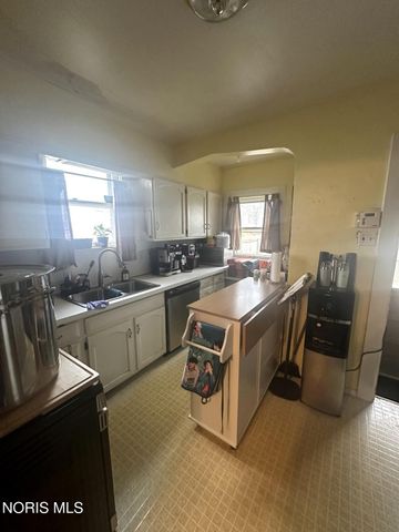 4636 Commonwealth Avenue, Toledo, OH 43612