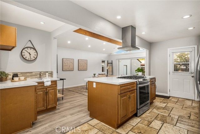 1908 Clark, Long Beach, CA 90815