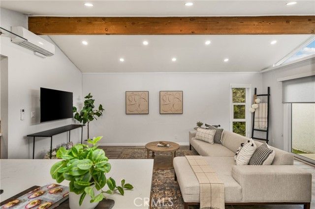 1908 Clark, Long Beach, CA 90815