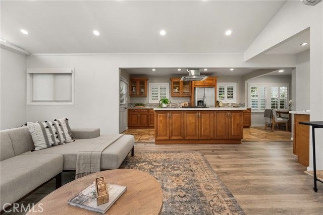 1908 Clark, Long Beach, CA 90815