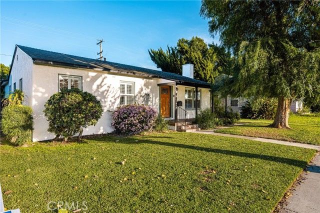 1908 Clark, Long Beach, CA 90815