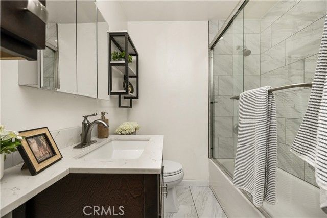 1908 Clark, Long Beach, CA 90815