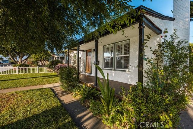 1908 Clark, Long Beach, CA 90815