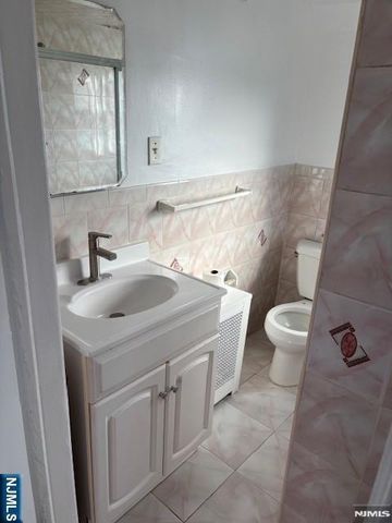 148 Hamilton Avenue, Lodi, NJ 07644