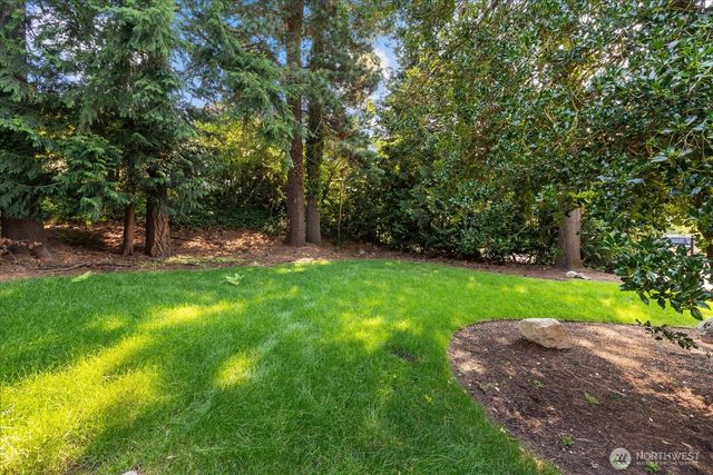10322 Ashworth Avenue N, Seattle, WA 98133