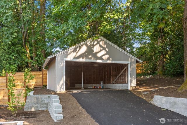 10322 Ashworth Avenue N, Seattle, WA 98133