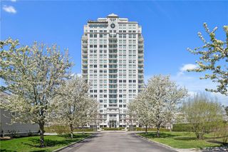 1 Tower Drive 604, Portsmouth, RI 02871