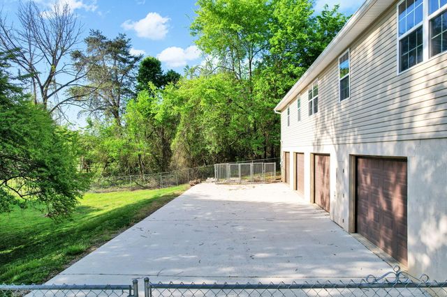 225 Laurel Drive, Spring City, TN 37381