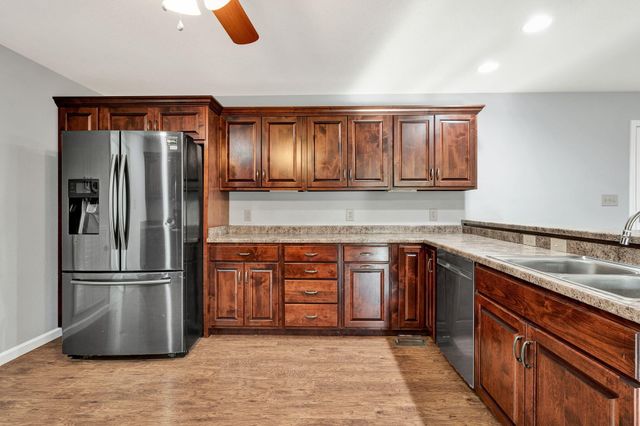 225 Laurel Drive, Spring City, TN 37381