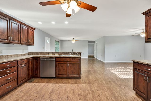 225 Laurel Drive, Spring City, TN 37381