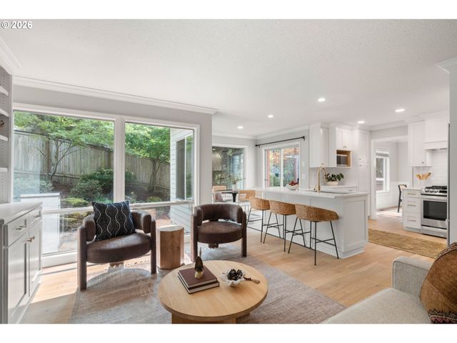 5018 Sw ORCHARD Ln, Portland, OR 97219