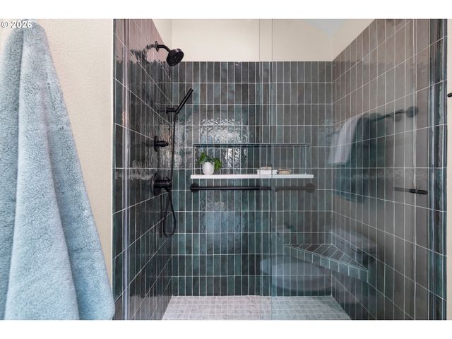 5018 Sw ORCHARD Ln, Portland, OR 97219