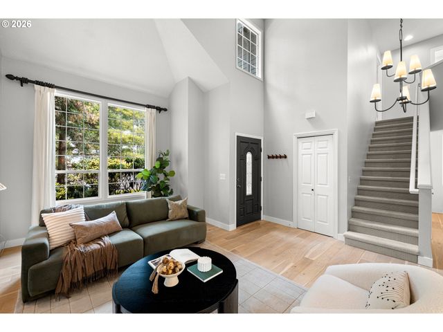 5018 Sw ORCHARD Ln, Portland, OR 97219